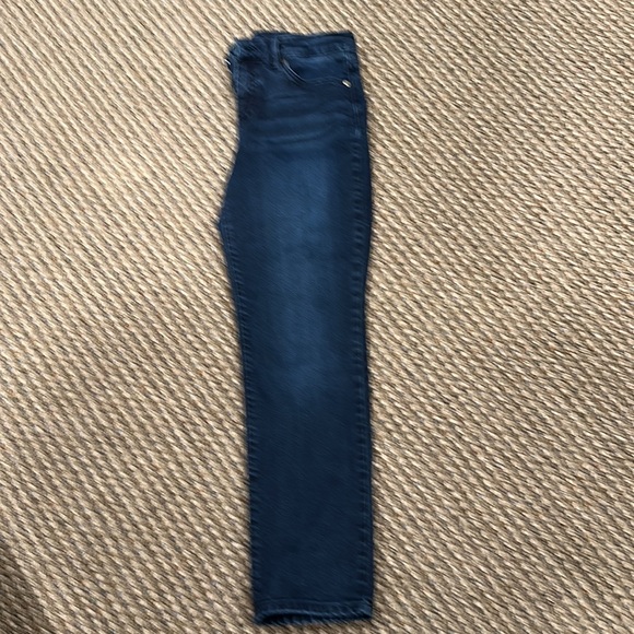 Bandolino navy jeans - brand Mandie. Size 8p. Stitching on back pockets. - Picture 6 of 6